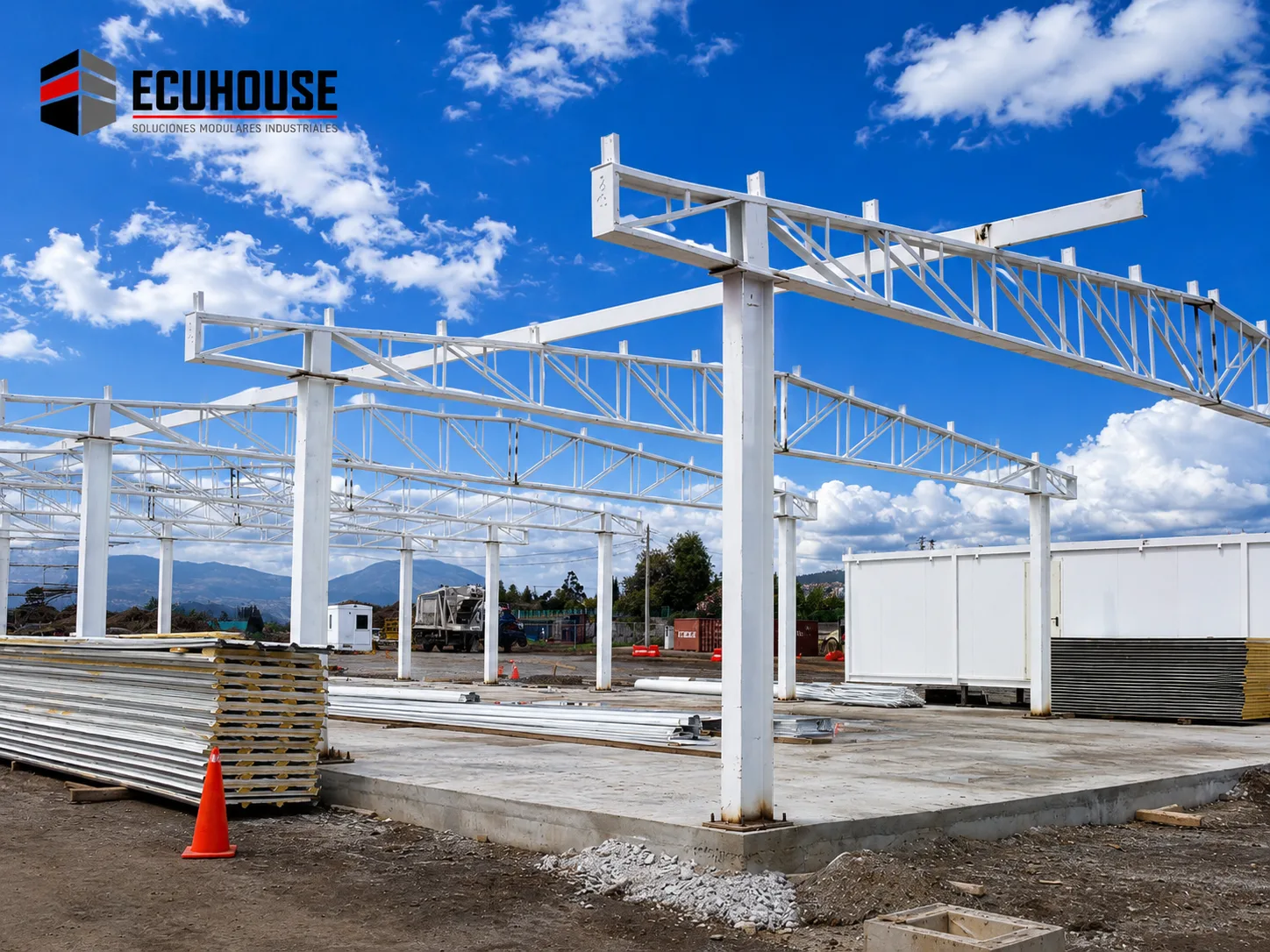 Estructura metálica para galpón industrial fabricada por ECUHOUSE — imagen 1