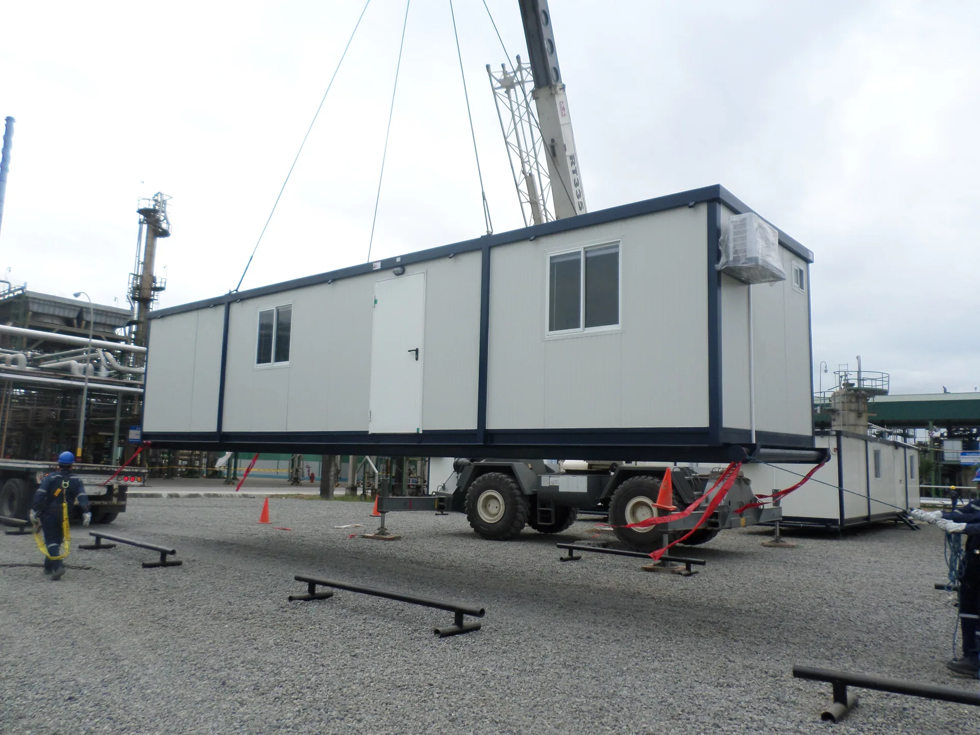 Module fabrication at the ECUHOUSE plant in Latacunga